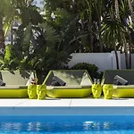 Hotel Essence Boutique 4*