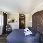 Hotel Essence Boutique 4*