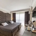 Hotel Essence Boutique 4*