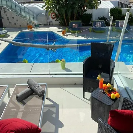 Essence Boutique 4*