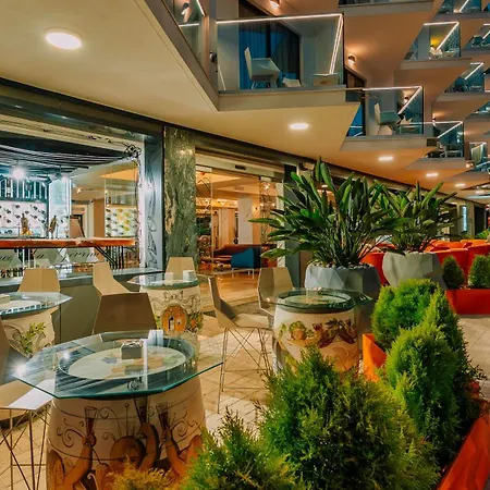 Essence Boutique Отель Торремолинос