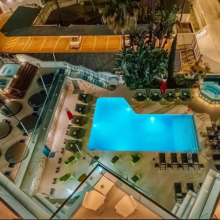 Essence Boutique 4*