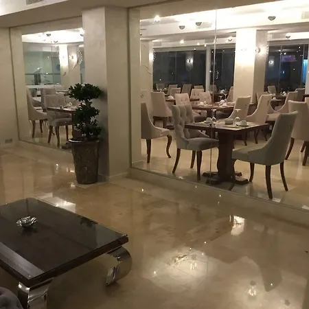 Essence Boutique 4*