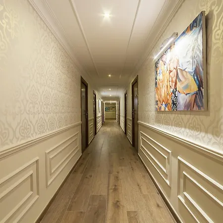 Essence Boutique Hotel 4*