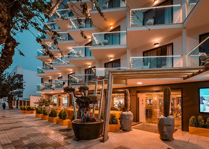 Essence Boutique 4* Торремолинос