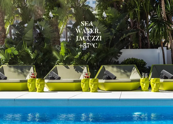 Essence Boutique 4* Торремолинос