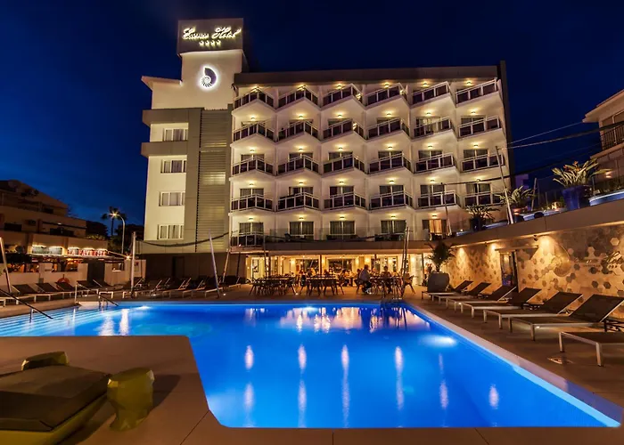 Essence Boutique Торремолинос