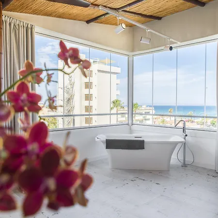 Essence Boutique فندق 4*