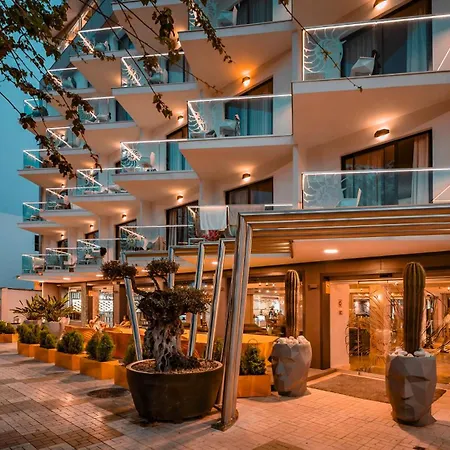 Essence Boutique 4* Τορρεμολίνος