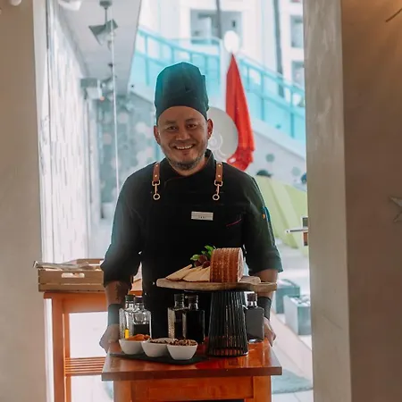 Ξενοδοχείο Essence Boutique 4*