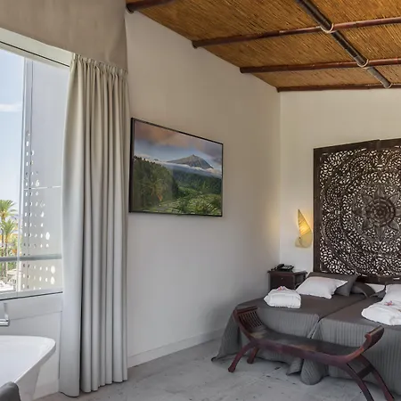 Essence Boutique Ξενοδοχείο Τορρεμολίνος