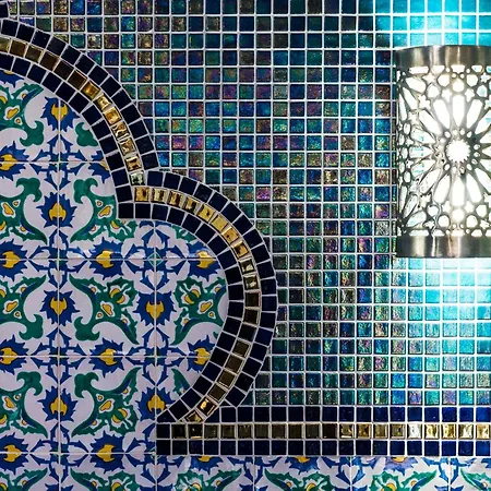 Essence Boutique Τορρεμολίνος